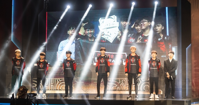 PVB toàn thua, IG hủy diệt SKT nhanh nhất lịch sử LMHT