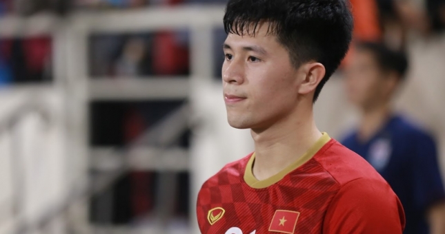 'Lá chắn thép' Đình Trọng sẽ trở lại trước SEA Games 30?