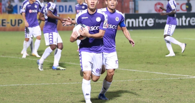 Đỗ Hùng Dũng tỏa sáng, Hà Nội đánh bại Sài Gòn trên sân nhà