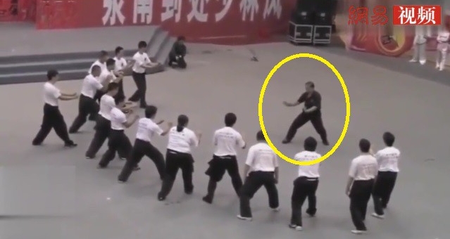 VIDEO: Cao thủ Trung Quốc sử dụng tuyệt chiêu 'truyền điện' khủng hơn Nam Huỳnh Đạo