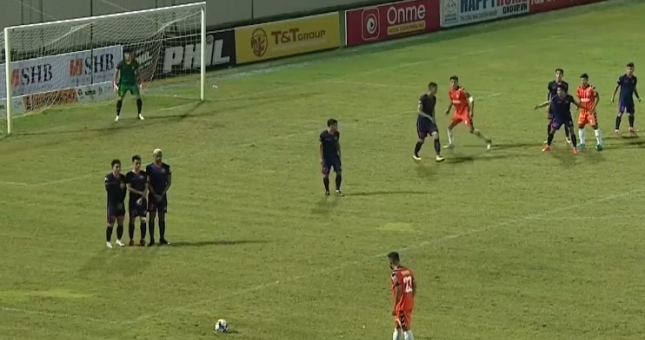 VIDEO: Đồng hương Neymar ghi bàn thắng 'ảo' nhất lịch sử V.League