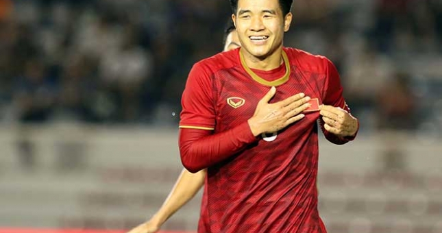 VIDEO: Hà Đức Chinh trở lại mạnh mẽ và hoá người hùng