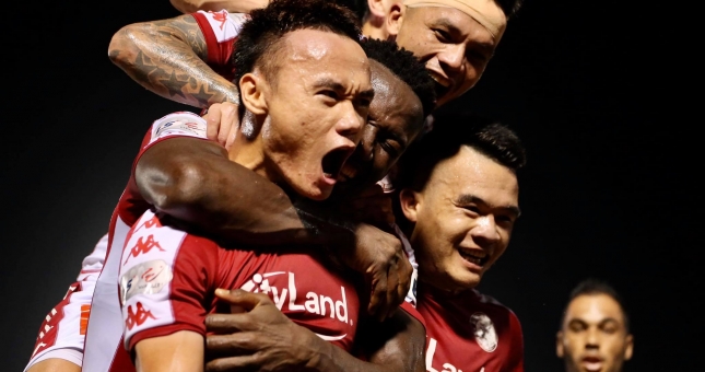 'Siêu dự bị' toả sáng, TP.HCM thắng với kịch bản thót tim