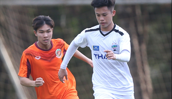 VIDEO: 'Xuân Trường 2.0' của HAGL có tài năng gì đặc biệt?