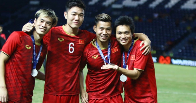 Tuấn Anh, Văn Toàn nhận mức lương đáng mơ ước tại HAGL