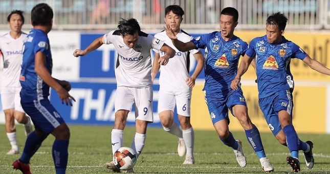 Văn Toàn sáng chói trong ngày HAGL hạ gục Quảng Nam