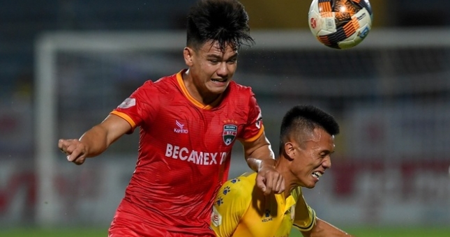 Nam Định hoà nghẹt thở Bình Dương trên sân nhà