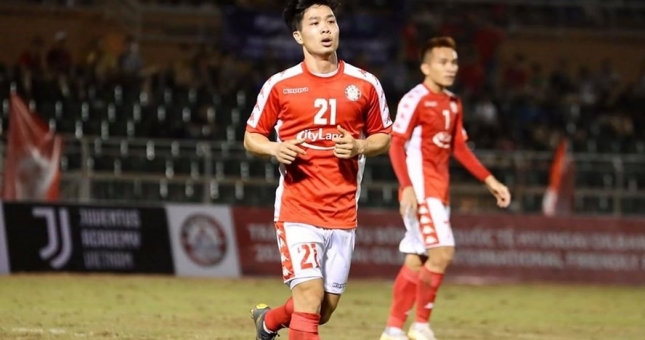 VIDEO: Ghi 1 bàn 2 kiến tạo, Công Phượng vẫn rất buồn?