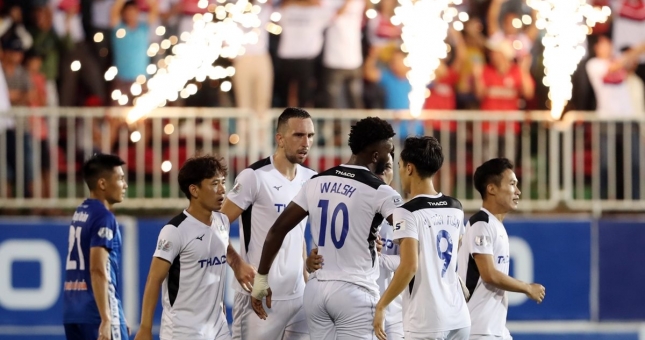 BXH vòng 13 V.League 2020: HAGL trụ hạng thành công