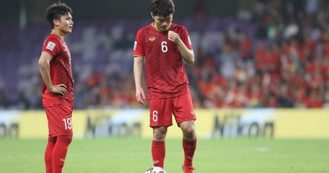 AFC so sánh 'Cầu thủ hay nhất Việt Nam 2018' với Beckham