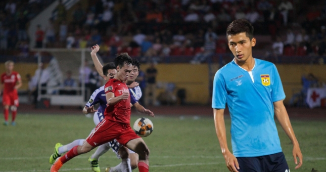 Cầu thủ ĐT Lào: 'Chơi bóng ở Việt Nam là ước mơ cả đời của tôi'