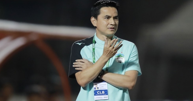 Kiatisak bất lực chứng kiến HAGL 'gục ngã'