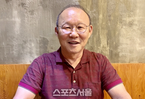 Park Hang-seo claims it irresponsible to leave now