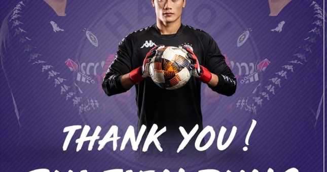 Hanoi FC goalkeeper Bui Tien Dung officially leaves for Ho Chi Minh City FC