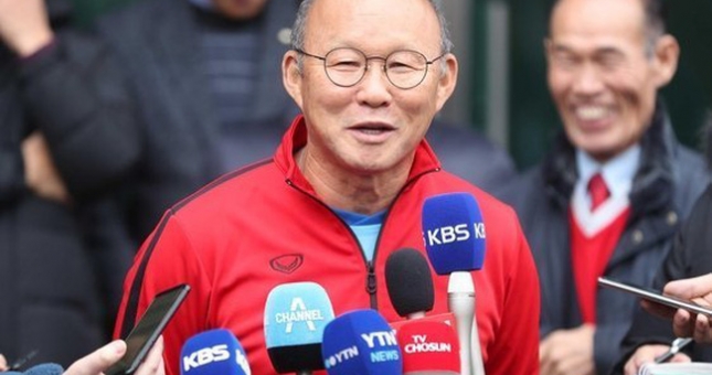 Park Hang-seo stays in South Korea while U23 Vietnam came back