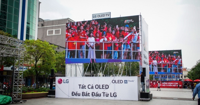 6 màn hình lớn: phố đi bộ Nguyễn Huệ sẵn sàng tiếp sức tuyển Việt Nam “săn vàng” SEA Games