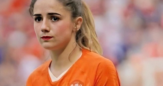 VIDEO: Danielle van de Donk - Nữ tuyển thủ xinh đẹp và giấc mơ vô địch Châu Âu