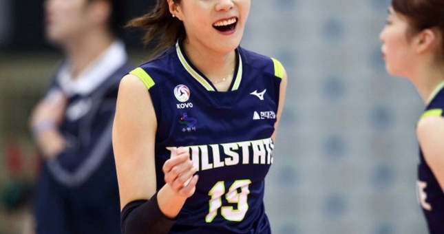 Vẻ đẹp hút hồn của nữ thần bóng chuyền Hàn Quốc