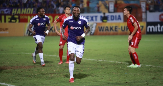 Thua bạc nhược Nam Định, Hà Nội bỏ lỡ cơ hội đòi lại ngôi đầu bảng