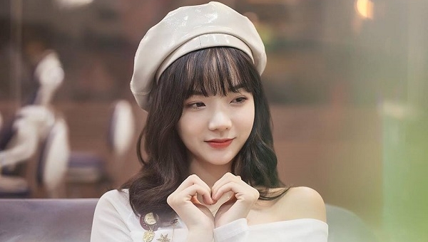 Vẻ đẹp kiêu sa của nữ CĐV Việt Nam từng gây sốt tại ASIAD 2018 