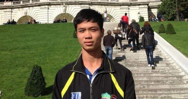 Hình ảnh Công Phượng sang Pháp đấu Paris cách đây 7 năm được tìm lại