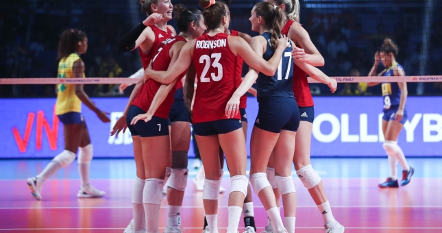 Mỹ ngược dòng ngoạn mục trước Brazil để giành chức vô địch VNL 2019