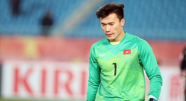 VIDEO: Những pha bắt bóng xuất thần của Bùi Tiến Dũng