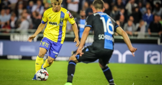 Sint-Truiden bị 'đánh tennis' trong ngày Công Phượng ra mắt