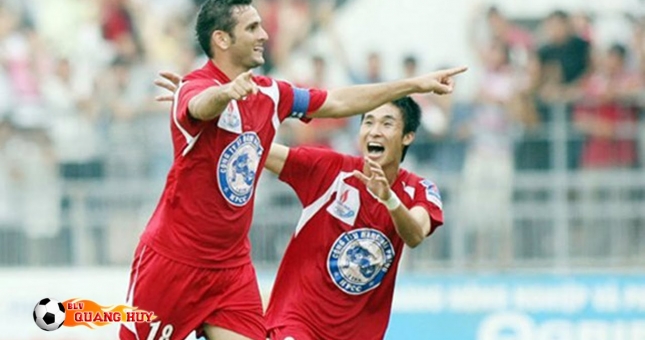 VIDEO: Đây có phải pha đá phạt 'phiêu' nhất lịch sử V-League?