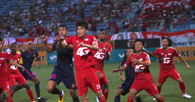 Sai lầm của thủ môn khiến Viettel trắng tay trước Sài Gòn