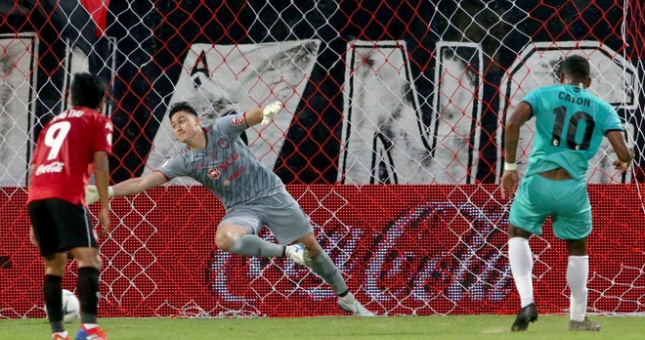 Người Thái ước ĐTQG có thủ môn giỏi như Đặng Văn Lâm