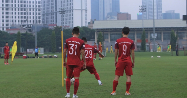 Lịch thi đấu bóng đá hôm nay 27/9: U22 đấu ĐTQG Việt Nam 