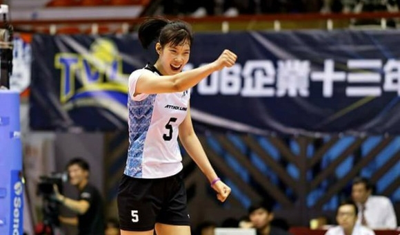 VIDEO: Thanh Thuý toả sáng ở vị trí đối chuyền trước CLB mạnh nhất Đài Loan