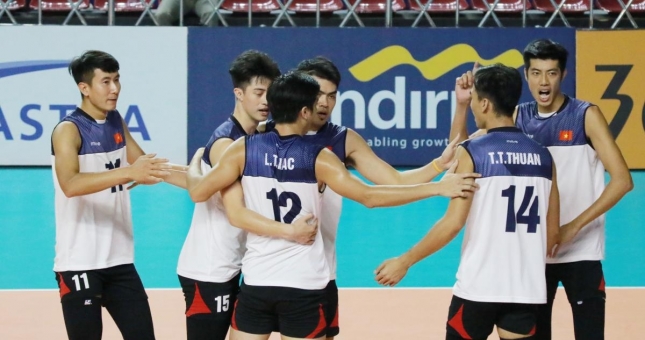 Bóng chuyền nam Việt Nam thất bại 3 set trắng trước Indonesia