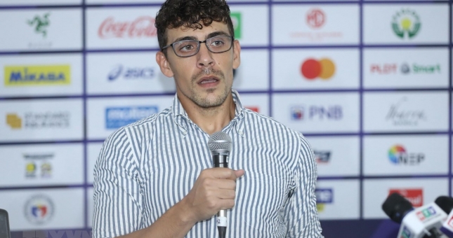 HLV U22 Campuchia: 'U22 Việt Nam quá lợi hại ở bóng bổng'