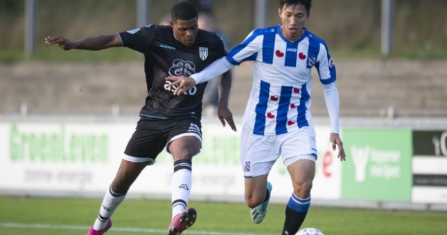 Heerenveen thua lỗ hơn 150 tỷ đồng, Văn Hậu vẫn nhận lương cao thứ 4 đội bóng