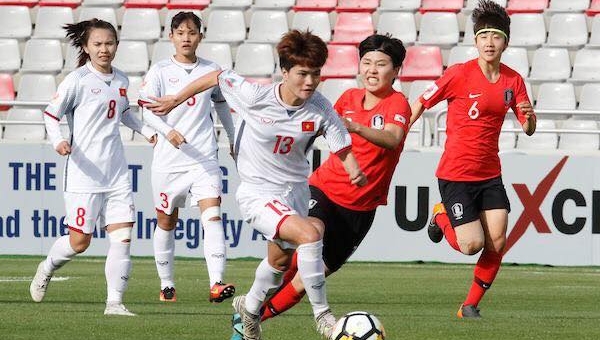 HLV Hàn Quốc: 'Tuyển Việt Nam dùng sơ đồ phòng ngự 11 người'