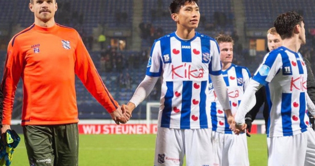 HLV Hoàng Anh Tuấn: 'Văn Hậu thử sức ở J-League sẽ là bước lùi'