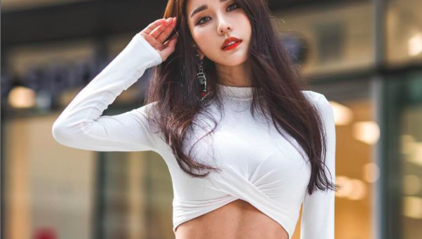 Phát sốt với mỹ nữ ring girl đẹp nhất Hàn Quốc