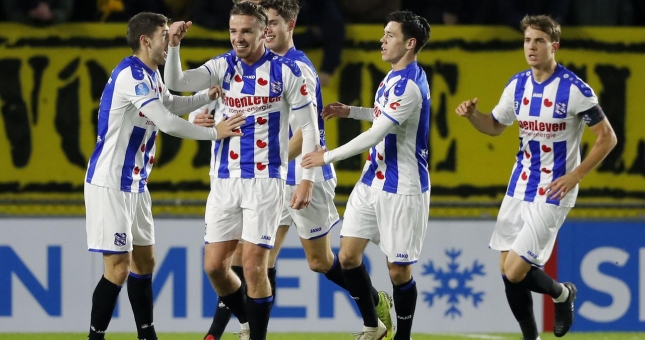 HLV Heerenveen tiết lộ đội hình ra sân ở vòng 25 giải VĐQG Hà Lan