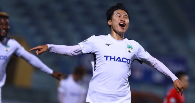 VIDEO: Triệu Việt Hưng dứt điểm đẳng cấp nâng tỷ số lên 2-0
