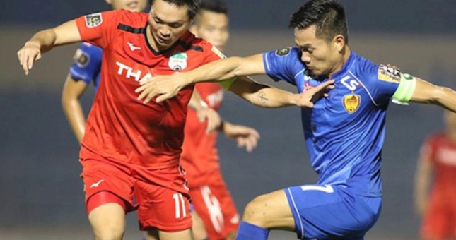 Chủ tịch CLB Quảng Nam: 'Thi đấu ở miền Bắc quá bất lợi'