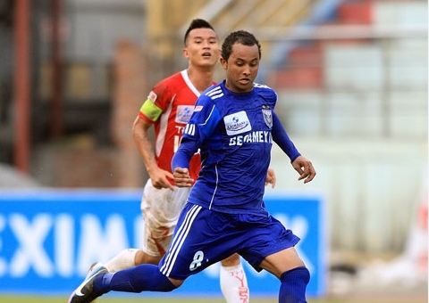 Tiền vệ Brazil: 'Làm ơn hãy đưa tôi trở lại Việt Nam'