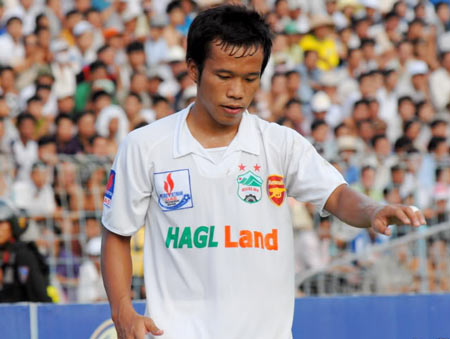 'Paul Scholes Thái Lan' suýt đánh mất sự nghiệp ở CLB HAGL