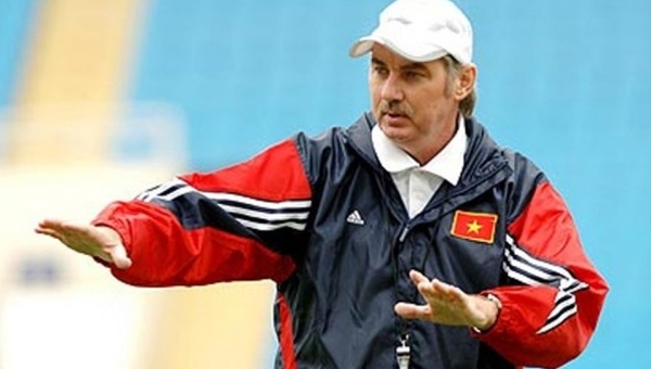 HLV Alfred Riedl chỉ ra cầu thủ Việt Nam có thể chơi hay tại châu Âu