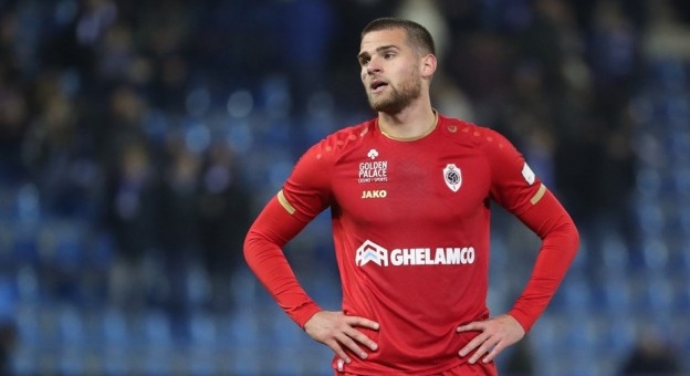 Văn Hậu sẽ phải cạnh tranh với đồng đội cũ của Eden Hazard