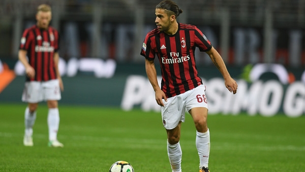 Văn Hậu có đối thủ mới là người hùng Thụy Sỹ ở World Cup 2018