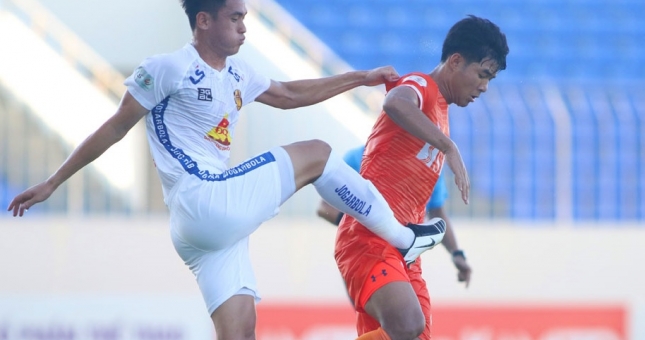 HLV Lê Huỳnh Đức: 'Tôi không muốn mạo hiểm với Hà Đức Chinh'