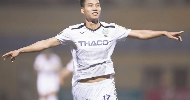 VIDEO: Vũ Văn Thanh tái hiện kỹ thuật đi bóng của Ronaldinho