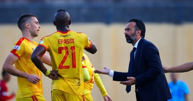 Bầu Đệ: 'HLV Fabio Lopez đã trốn khỏi CLB Thanh Hóa'